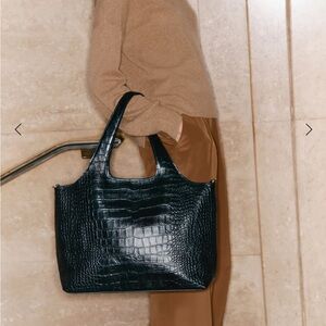 CUYANA System Tote 16 inch Croco Black Leather